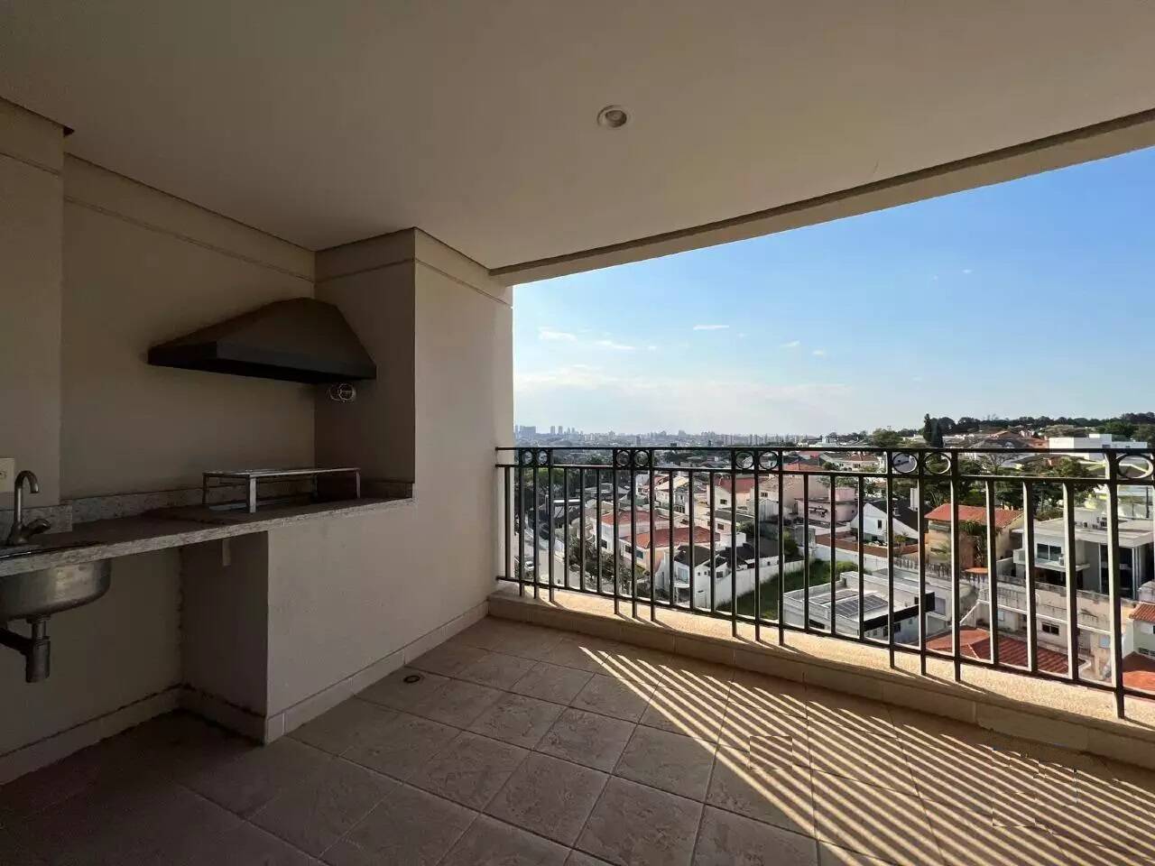 Apartamento à venda com 4 quartos, 180m² - Foto 3